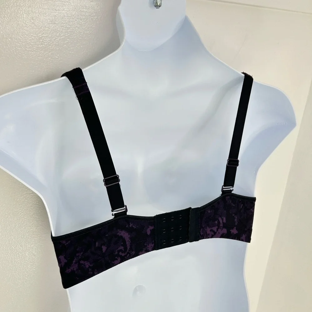 Lululemon Energy Sports Bra 36C‎ Purple Abstract Print Medium Support Athlesiure